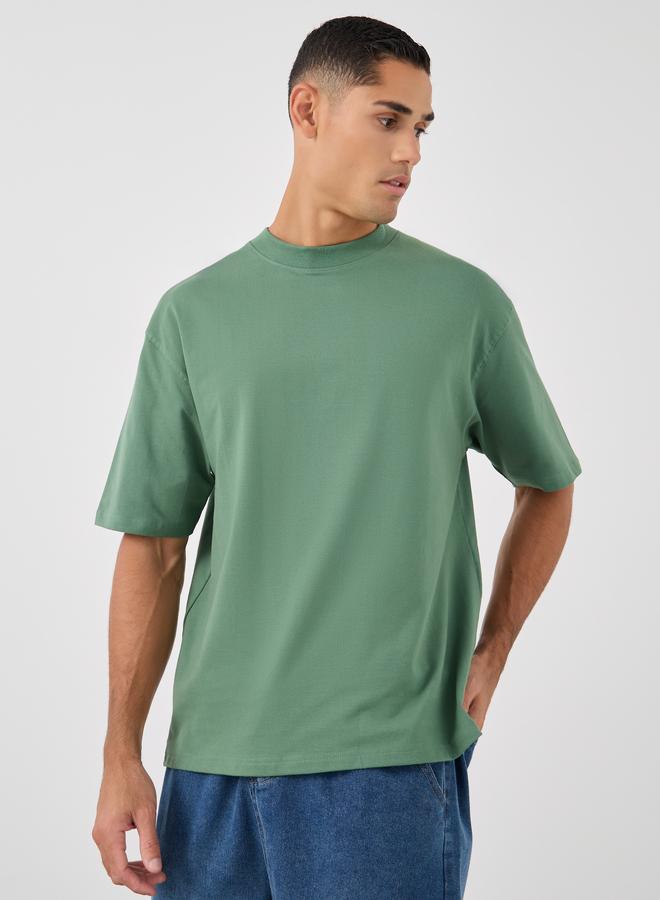 ستايلي تيشيرت بقصة بوكسي وياقة دائرية - Image 1